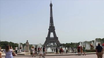 Paris çağ zarfında araç trafiğine kapatıldı