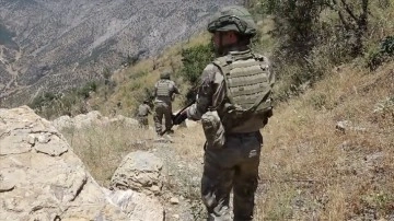 Pençe-Kilit ve Pençe-Kaplan operasyon bölgelerinde 7 PKK'lı terörist kuvvetsiz bir vaziyete getirildi