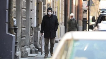 Polonya'da hastaneler ve eczanelerde maske zorunluluğu mart sonuna denli sürecek