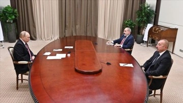Putin, Aliyev ve Paşinyan, Soçi’de ortak araya geldi