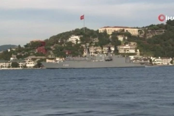 Romanya savaş gemisi İstanbul Boğazı'ndan geçti