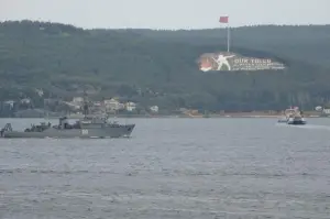 Rus mayın tarama gemisi ‘Kovrovets’ Çanakkale Boğazı’ndan geçti!