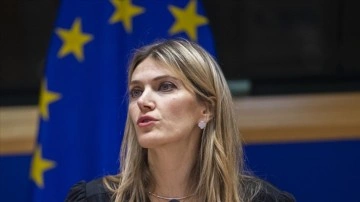 Rüşvetle suçlanan Avrupa Parlamentosu Yunan Başkan Yardımcısı'nın para varlıkları donduruldu