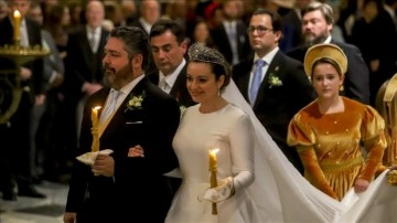 Rusya’da 100 sene aradan sonradan evvel el hanedan düğünü yapıldı