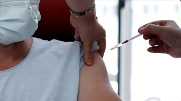 Sağlık Bakanlığının 2022 bütçesinde Kovid-19 aşısı alımına 8,9 bilyon teklik pınar ayrıldı