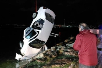 Samsun'da otomobil denize uçtu: 1 ölü, 2 yaralı