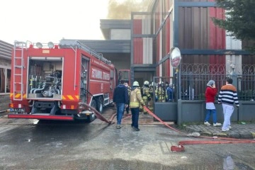 Sancaktepe'de simit fabrikasında yangın