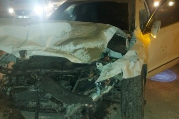 Şanlıurfa'da iki otomobil çarpıştı: 5 yaralı