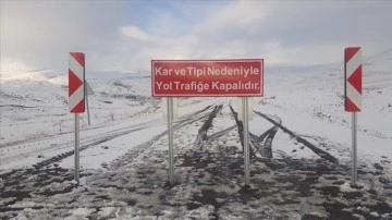 Selim-Göle kişmiri yolu kar ve tipi zımnında ulaşıma kapatıldı