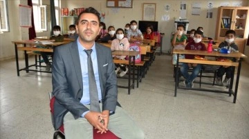 Sınır köyündeki öğrencileri düşüncesince seferber ha 'Küresel Öğretmen Ödülü'ne namzet gösterildi