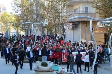 Şırnak’ta, İYİ Partili Türkkan'a yürüyüşle tepki gösterildi