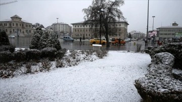 Sivas'ta kar yağışı sansasyonel oluyor