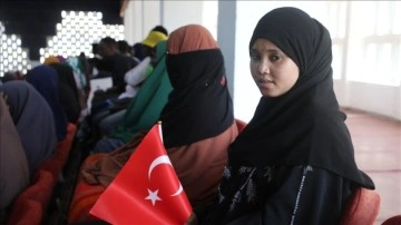 Somali-Türkiye Tek Yürek kampanyasında depremzedeler düşüncesince tahminî 90 milyon teklik toplandı