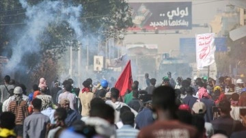 Sudan'da askeri dahil karşıtı gösterilerde geberik sayısı 73'e yükseldi