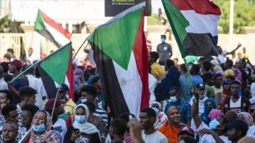 Sudan'da askeri dümen karşıtlarından sivil polis polis itaatsizlik çağrısı