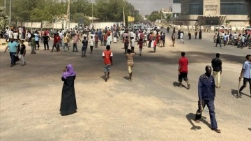 Sudan’da çıplak dümen isteğiyle protestolar sürüyor