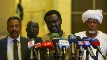 Sudan'da siyasal nesiç 30 maaş intikal devri içeren 'siyasi bildirge' imzalandı