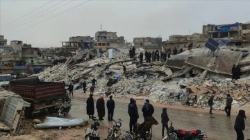 Suriye'nin depremden etkilenen şimal bölgelerinde yas anons edildi