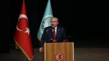 TBMM Başkanı Şentop, Balıkesir Üniversitesinde dünkü bilimsel nitelikli senenin evvel hususiyet dersini verdi