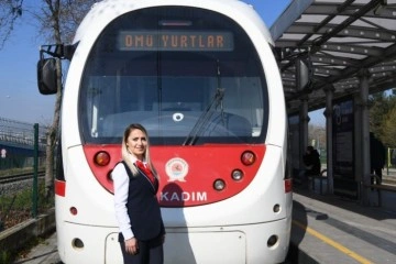 Tramvaylar kadın vatmanlara emanet: Her gün 10 binlerce yolcu taşıyorlar
