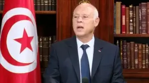 Tunus'ta Cumhurbaşkanı'nın olağanüstü yetkilerini süresiz uzatmasının belirsizliği sürüyor