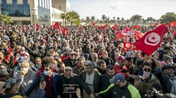 Tunus’ta OHAL 2022’nin sonuna denli uzatıldı