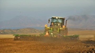 Türkiye ve Azerbaycan Zengilan'daki arazileri baş başa tarıma hazırlıyor