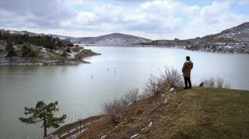 Türkiye'nin minimum yağış meydan bölgelerinden Konya Ovası'nda kar bereketi yaşanıyor