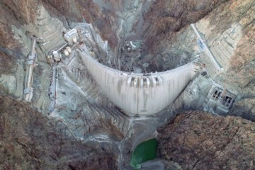 Türkiye’nin en büyük barajının yapımında yüzde 91 seviyesine ulaşıldı