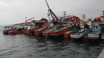 Üç ilde selden dokunca gören ıvır zıvır ölçekli balıkçılara 2 bin-2 bin 900 liralık ifa yapılacak
