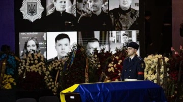 Ukrayna'da helikopter kazasında yaşamını kaybedenler düşüncesince cenaze merasimi düzenlendi