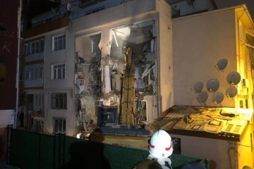 Üsküdar’da doğalgaz patlaması yaşanan binada yıkım işlemi başladı