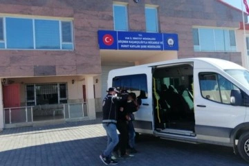 Van’da göçmen kaçakçılığı yapan 9 organizatör yakalandı