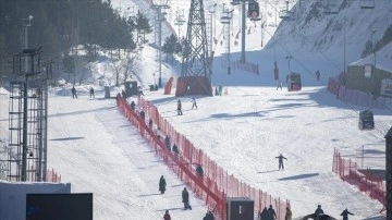 Yarıyılda Palandöken'i yeğleme edenler doyasıya ski tatili yapacak