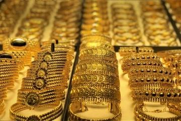 Yılın akıbet gününde çeyrek altın 261 lira oldu