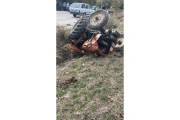 Yokuş aşağı inerken takla atan traktörün sürücüsü öldü