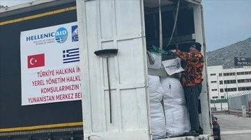 Yunan halkının Türkiye'deki depremzedeler düşüncesince toplamış olduğu yardım malzemesi yola çıktı