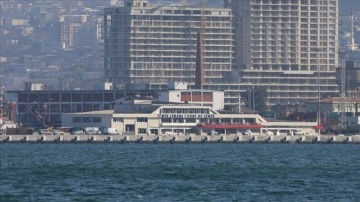 'Yüzen oteller' 6 sene aradan sonraları İzmir Limanı'na çıpa atacak