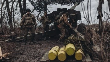 Zelenskiy: Rusya Noel'i Donbas'ta askerlerimizin ilerlemesini bloke etmek düşüncesince kıymetlendirmek ist